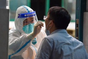 【3地新增19例阳性均涉同场培训／31省新增确诊19例 视频】