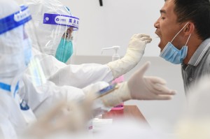 【南京一大学生感染新冠/南京某大学发生疫情】