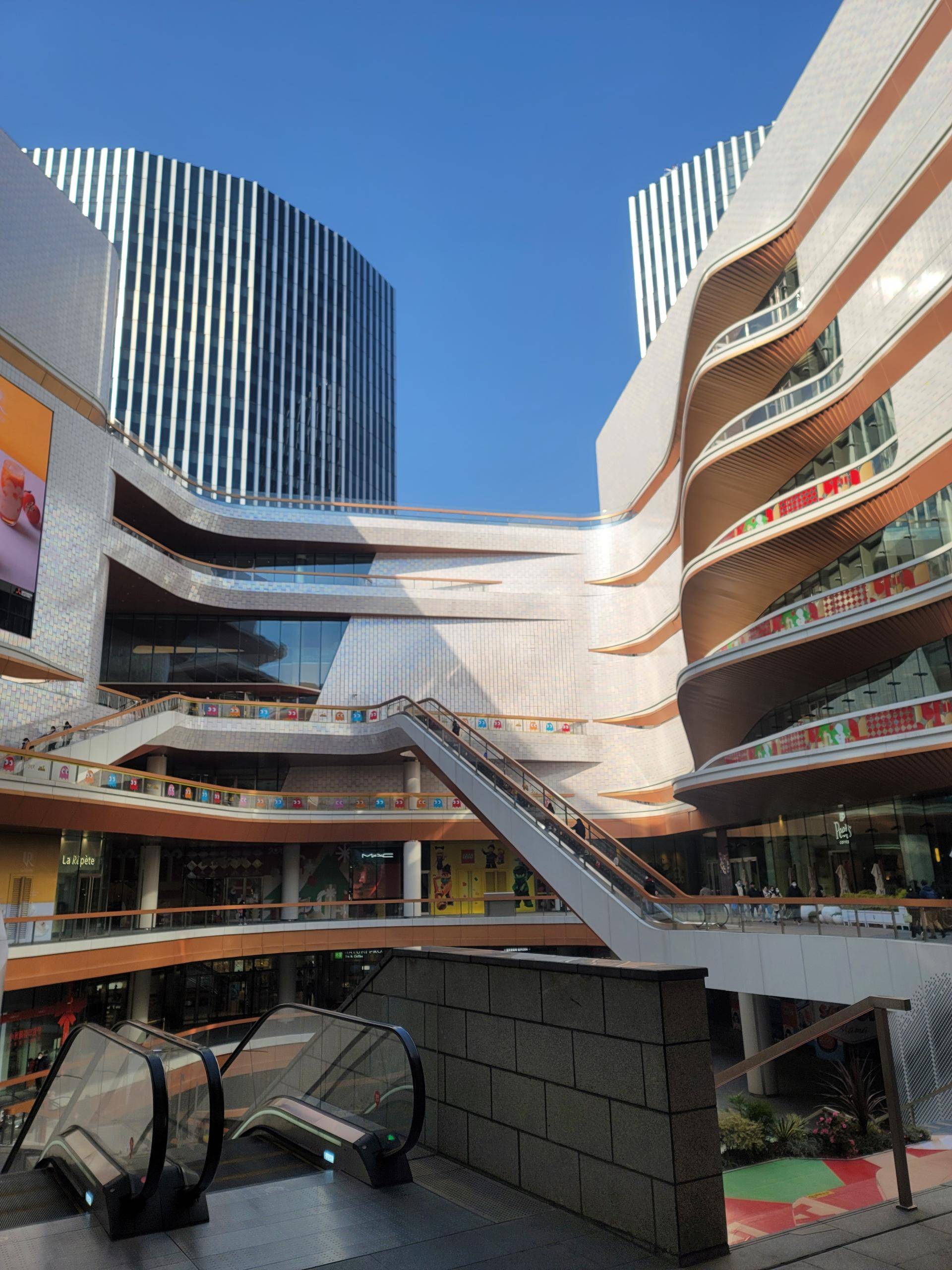 上海久光百货疫情︰(上海久光百货疫情严重吗)-第1张图片